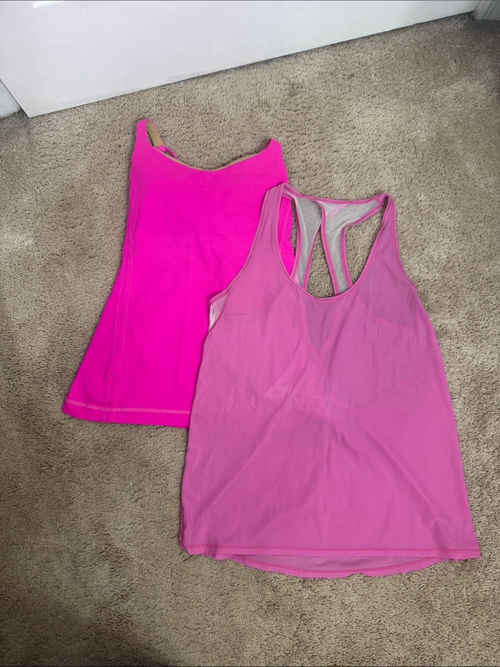 Lululemon Lot of size 8 Tank Tops 🩷🍋🍋